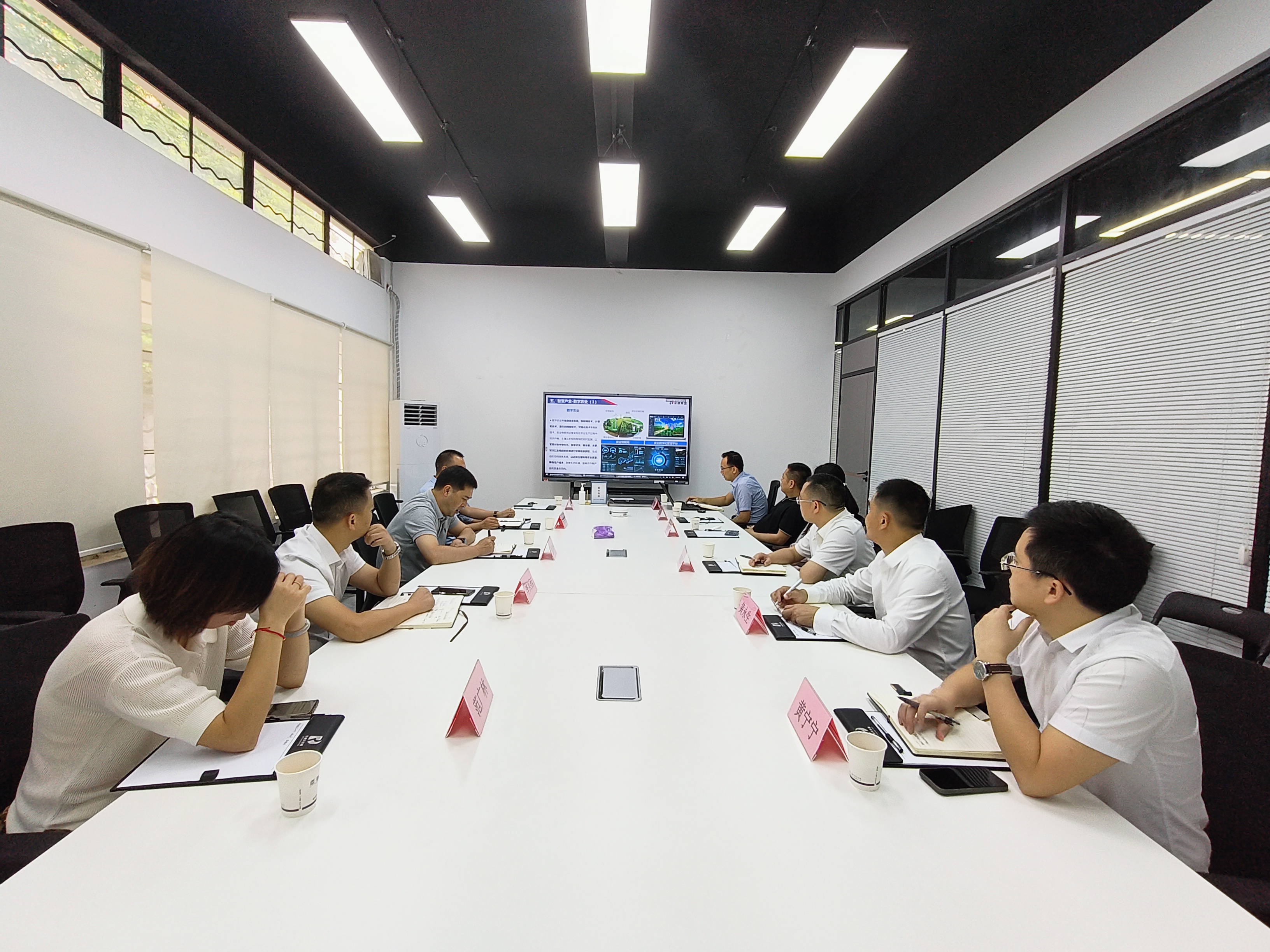 J9����-����վ����