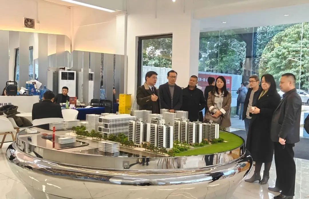 J9����-����վ����