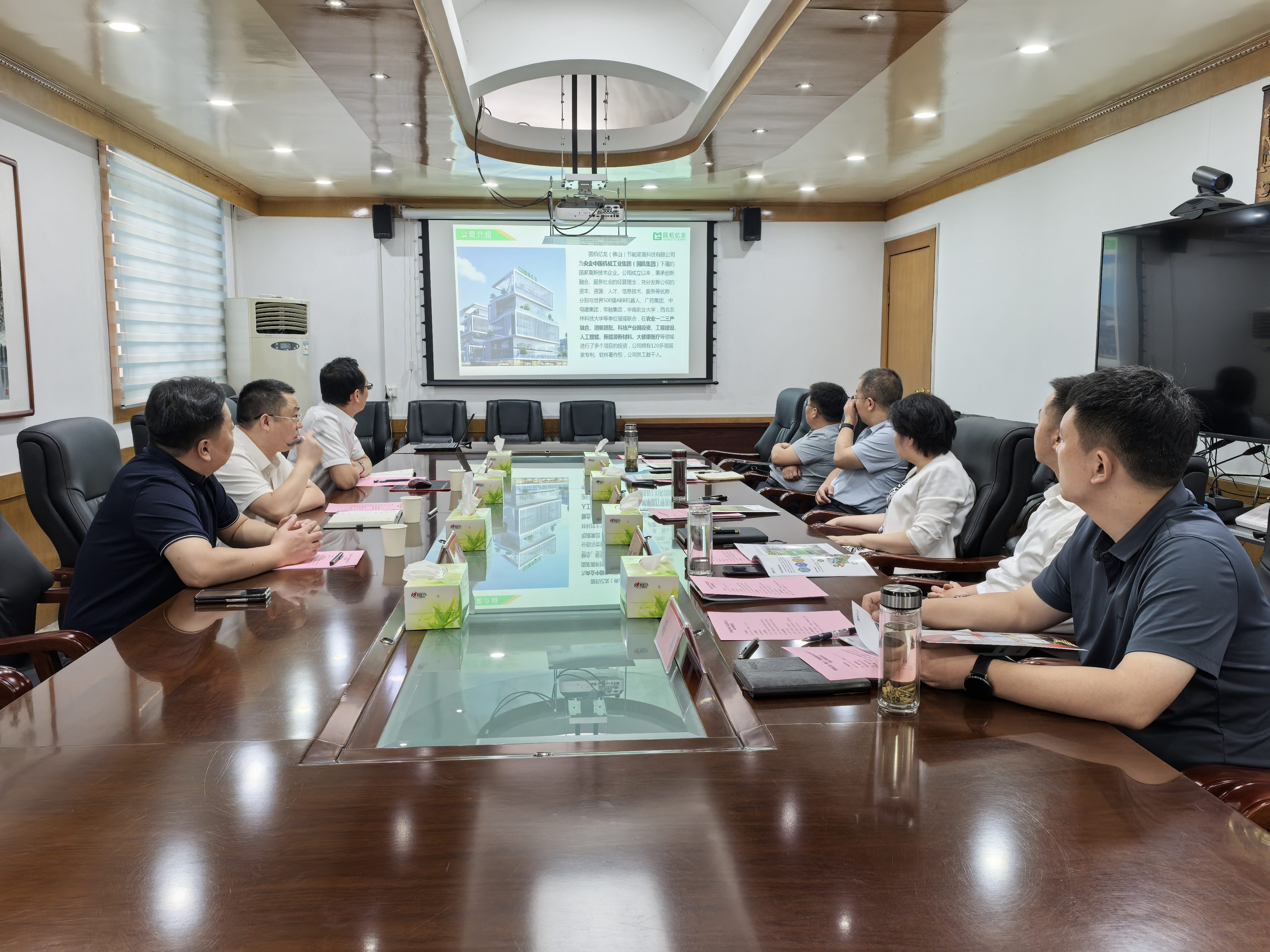 J9����-����վ����