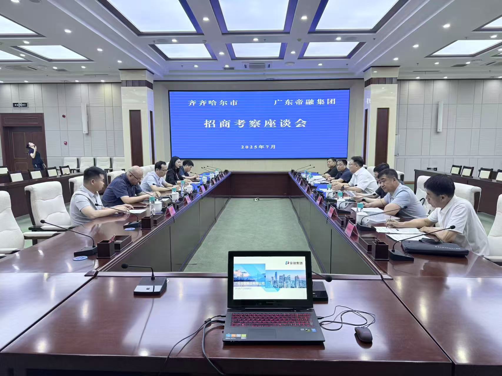 J9����-����վ����