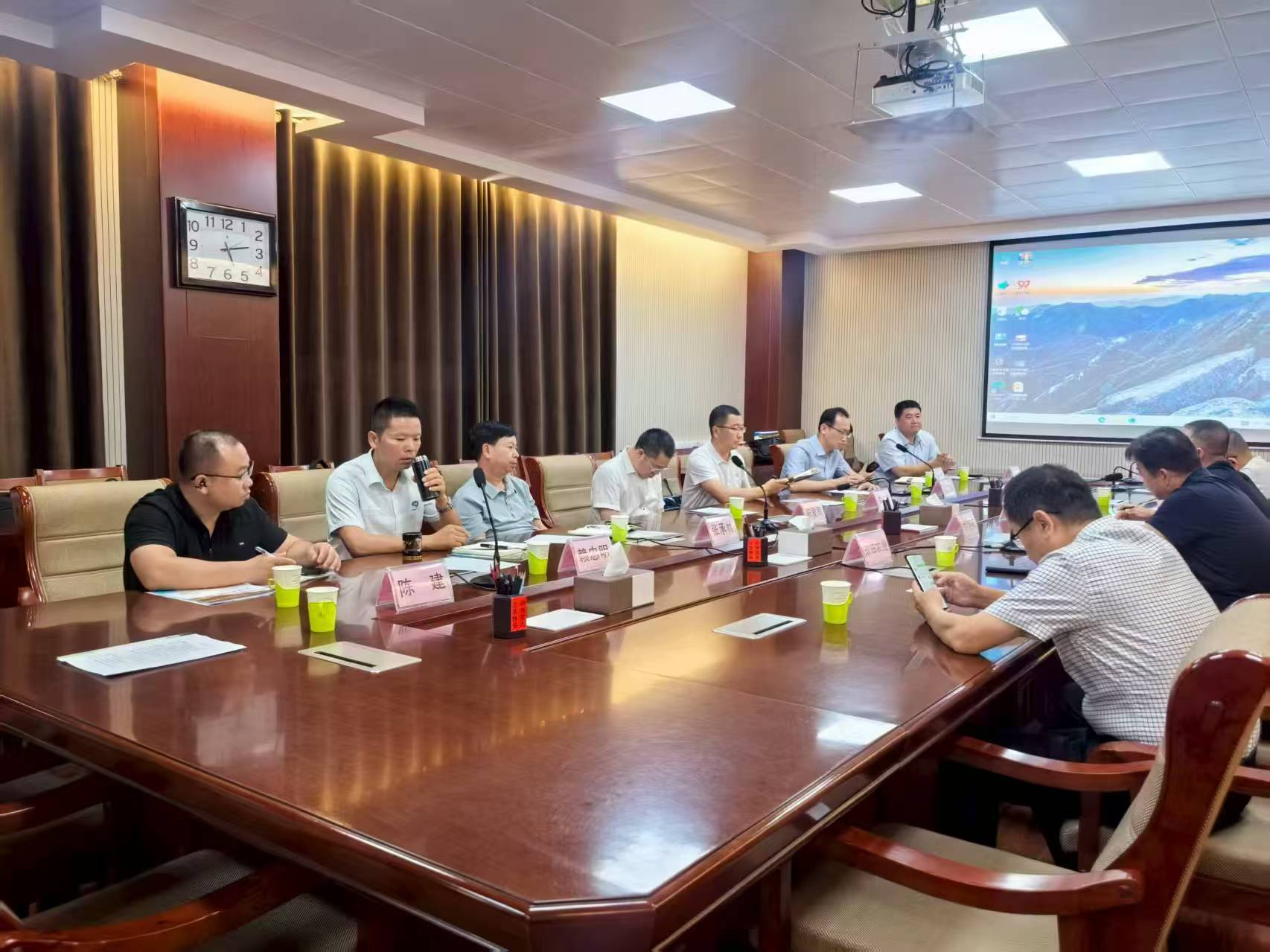 J9����-����վ����