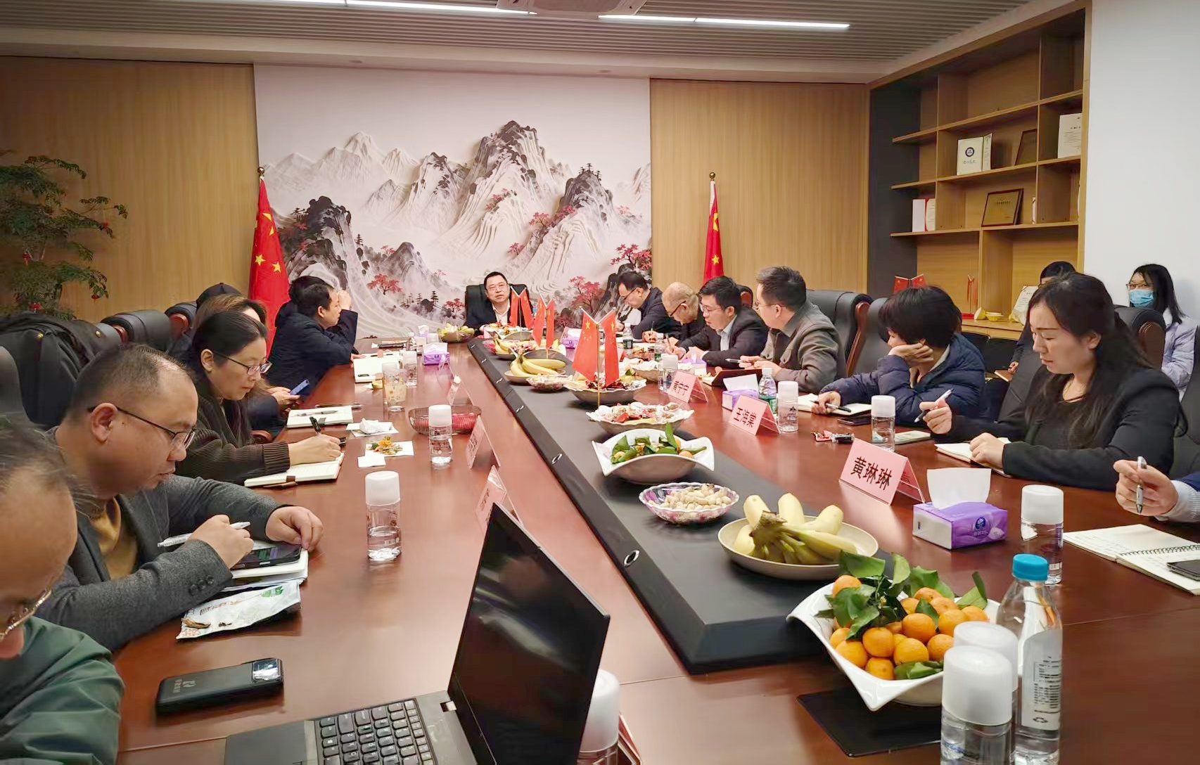 J9����-����վ����